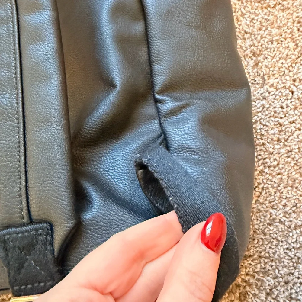 Universal Thread Target Square Convertible Backpack - Picture 8 of 9